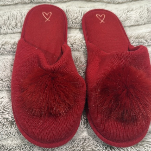 Victoria secret XL slippers - Picture 3 of 3
